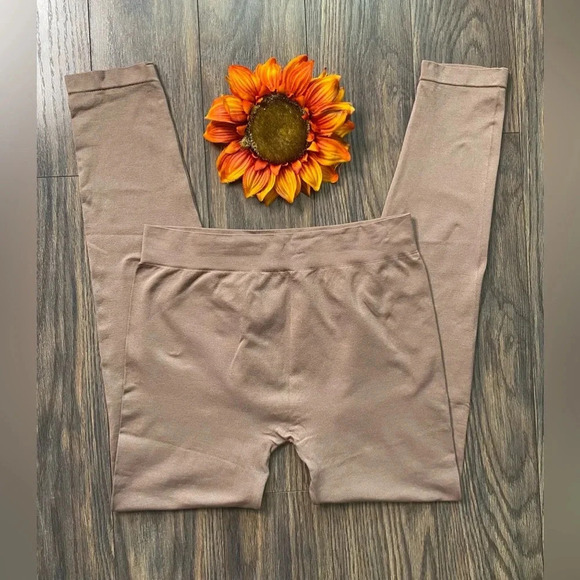 🌻5/$25🌻ZENANA OUTFITTERS Nylon Spandex Leggings | L/XL | - Picture 1 of 5
